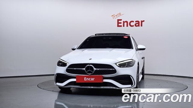 Mercedes-Benz C-Class 2024 — photo 3