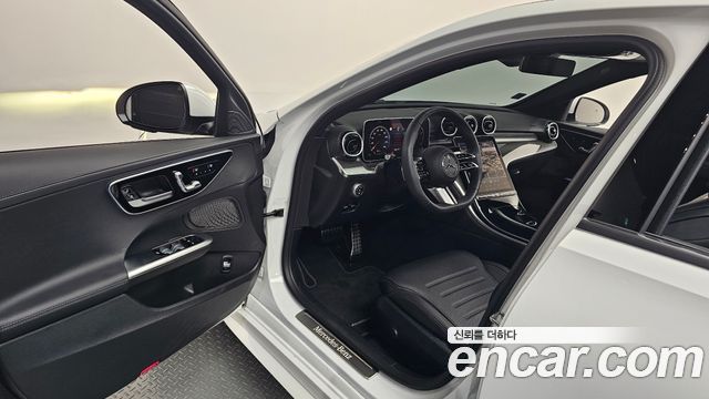 Mercedes-Benz C-Class 2024 — photo 10