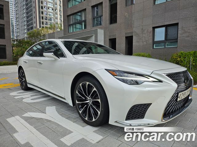 Lexus LS 2023 — photo 4