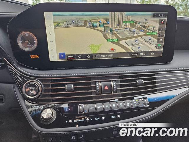 Lexus LS 2023 — photo 8