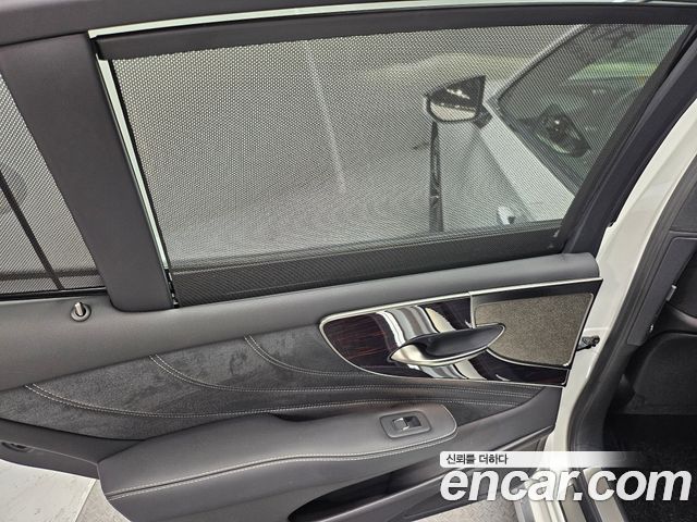 Lexus LS 2023 — photo 15