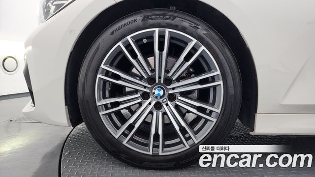 BMW 3-Series 2021 — photo 5