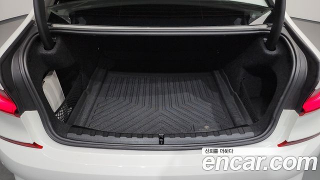 BMW 3-Series 2021 — photo 24
