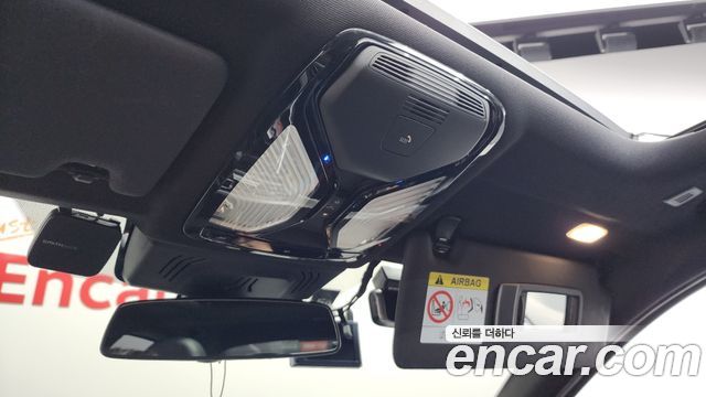 BMW 3-Series 2021 — photo 25