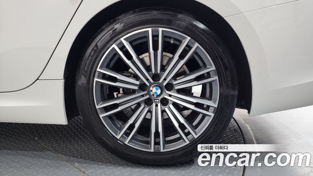 BMW 3-Series 2021 — photo 7
