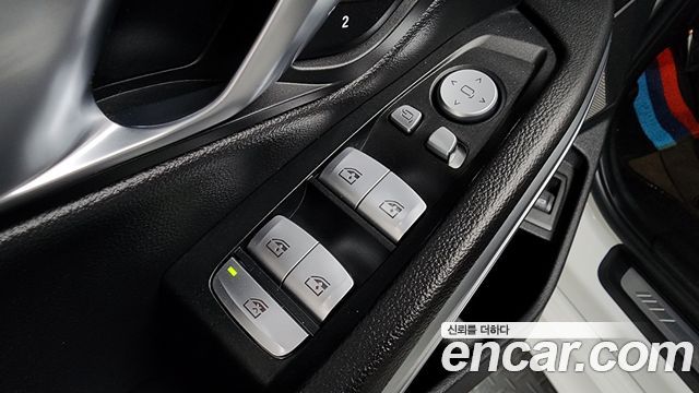 BMW 3-Series 2021 — photo 28