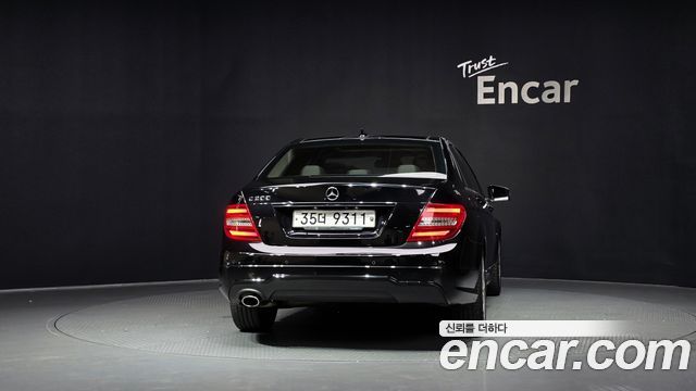 Mercedes-Benz C-Class 2012 — photo 4