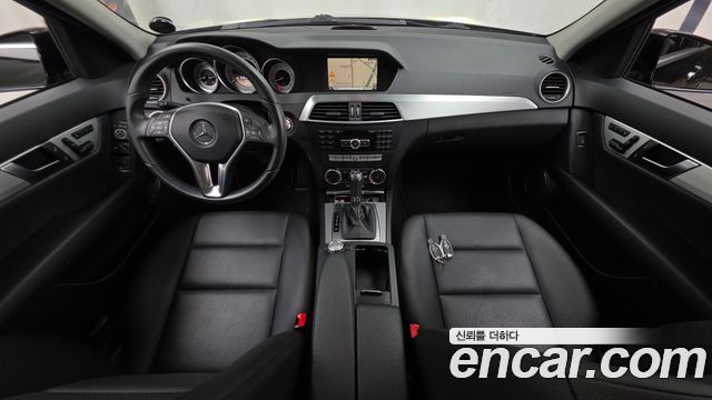 Mercedes-Benz C-Class 2012 — photo 7