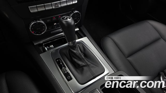 Mercedes-Benz C-Class 2012 — photo 9