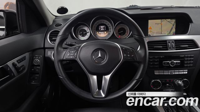 Mercedes-Benz C-Class 2012 — photo 13