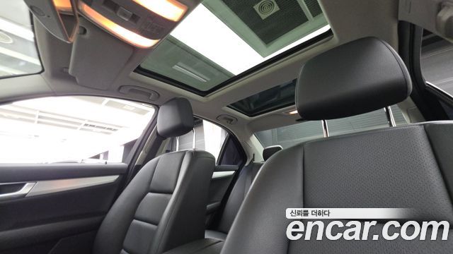 Mercedes-Benz C-Class 2012 — photo 18