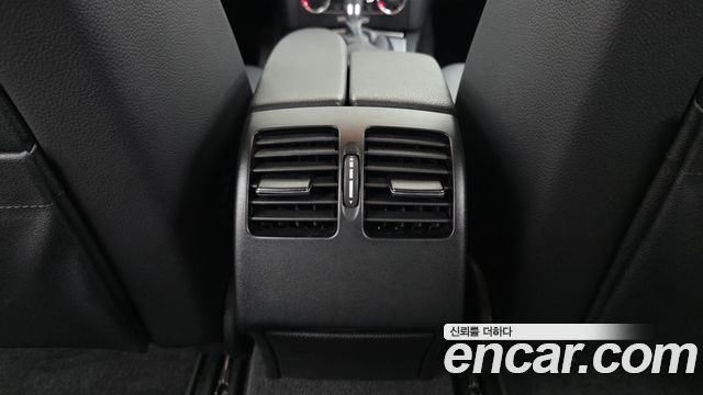 Mercedes-Benz C-Class 2012 — photo 19
