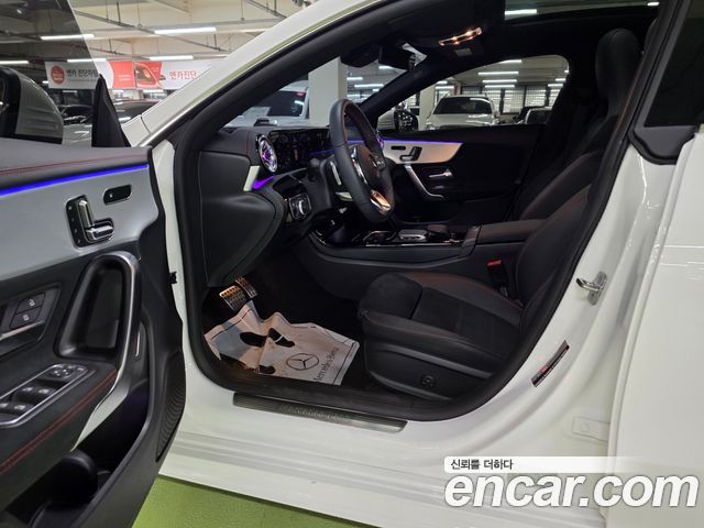 Mercedes-Benz CLA-Class 2023 — photo 12