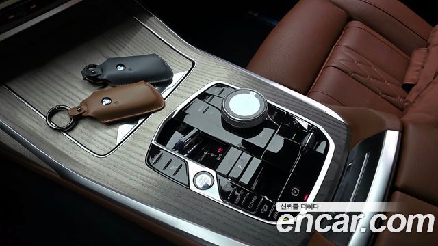 BMW X7 2025 — photo 12