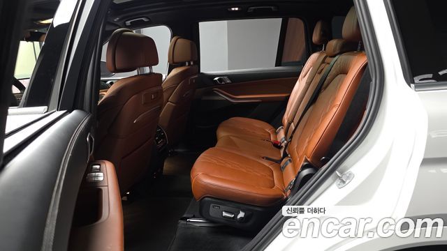 BMW X7 2025 — photo 17