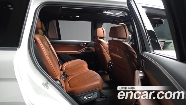 BMW X7 2025 — photo 18