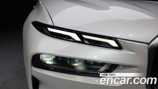 BMW X7 2025 — photo 8