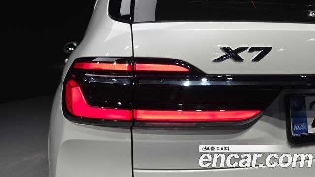 BMW X7 2025 — photo 9