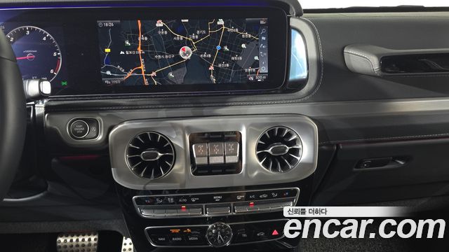 Mercedes-Benz G-Class 2023 — photo 14