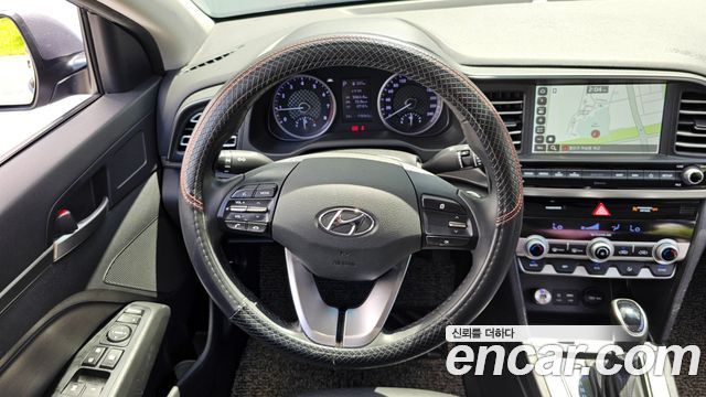 Hyundai AVANTE 2019 — photo 21
