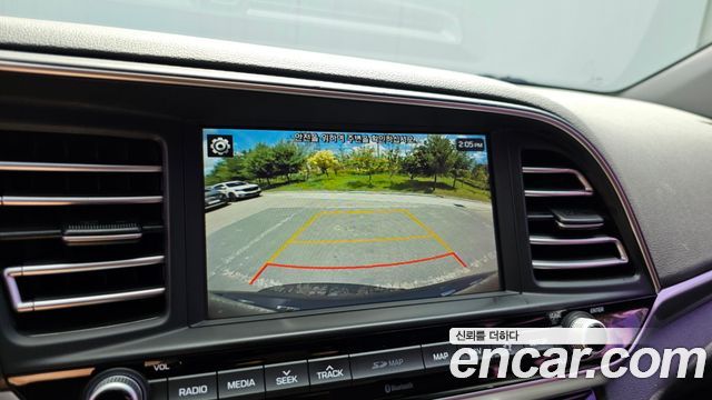 Hyundai AVANTE 2019 — photo 22