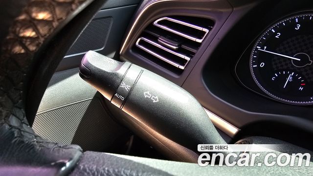 Hyundai AVANTE 2019 — photo 30
