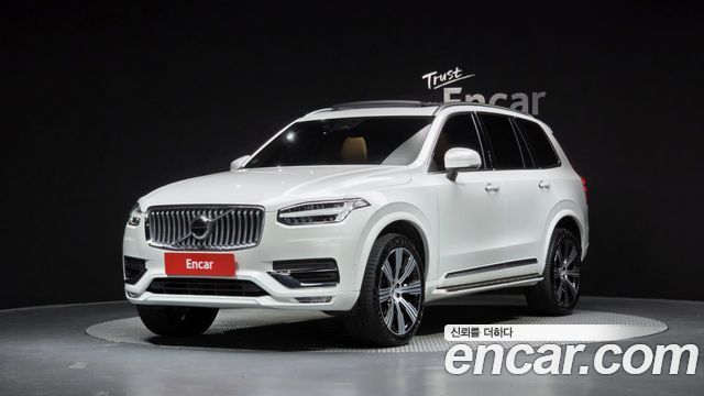 Volvo XC90 2023 — photo 1