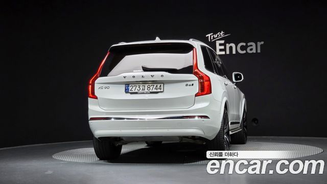 Volvo XC90 2023 — photo 4