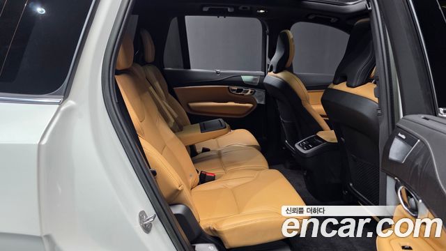 Volvo XC90 2023 — photo 12
