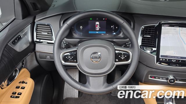 Volvo XC90 2023 — photo 13