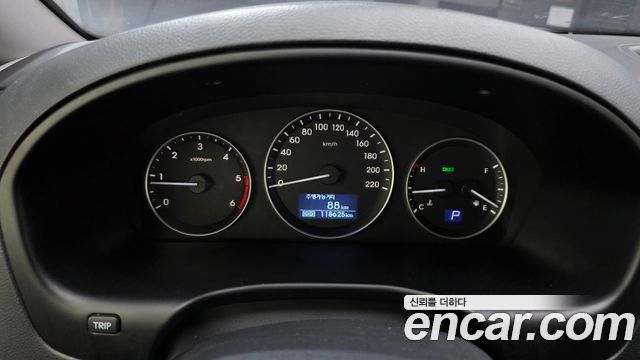 Hyundai Starex 2020 — photo 11