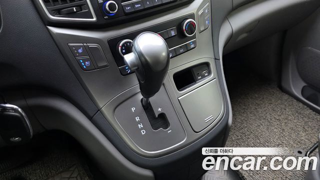 Hyundai Starex 2020 — photo 12