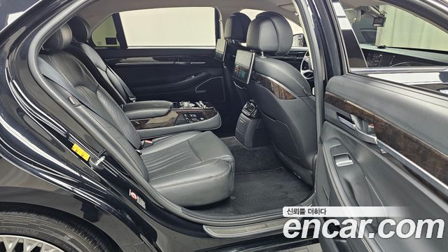 Genesis G90 2019 — photo 17