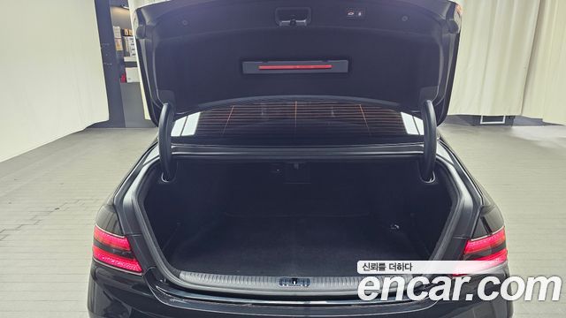 Genesis G90 2019 — photo 24