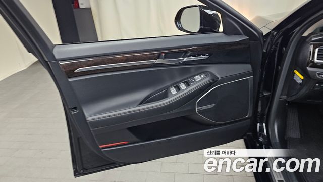 Genesis G90 2019 — photo 14