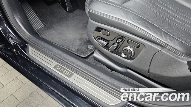 Genesis G90 2019 — photo 29