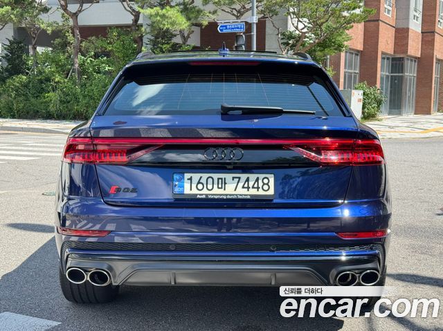 Audi SQ8 2021 — photo 4