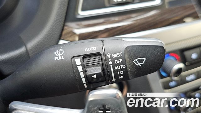 Genesis G80 2017 — photo 17
