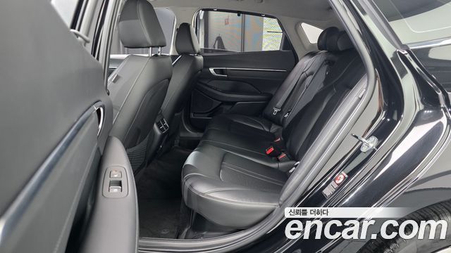 Hyundai Sonata 2022 — photo 18