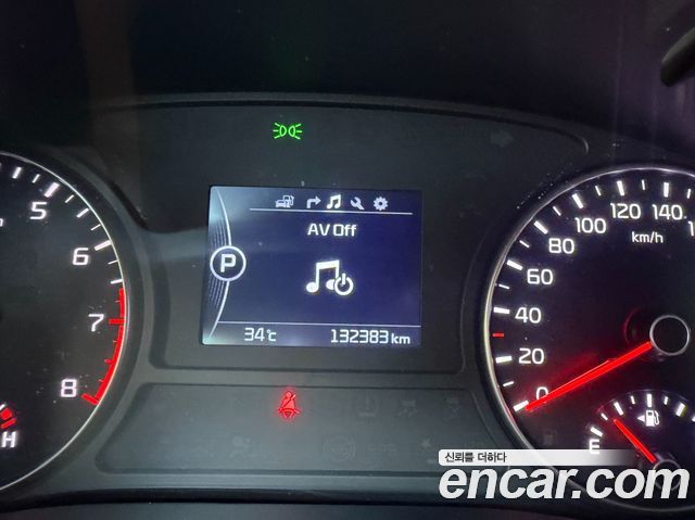 Kia K5 2016 — photo 10