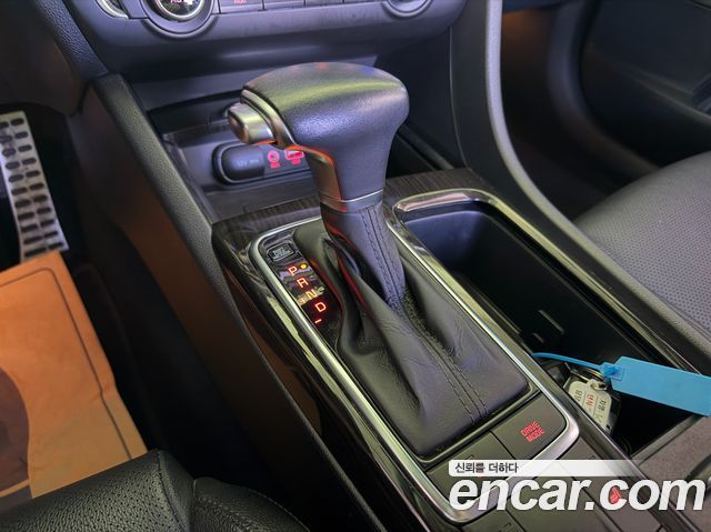 Kia K5 2016 — photo 11