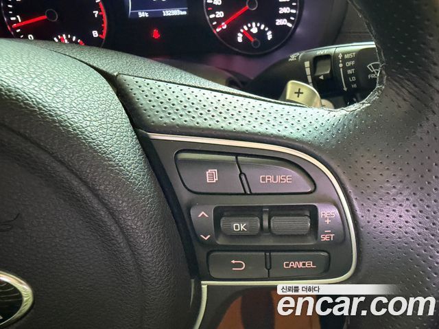 Kia K5 2016 — photo 18