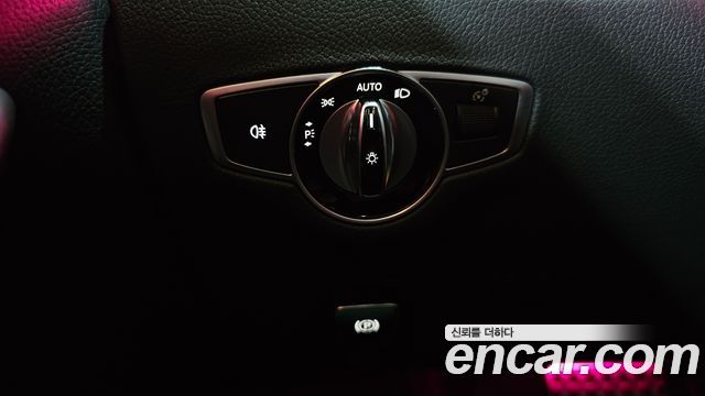 Mercedes-Benz CLS-Class 2019 — photo 26