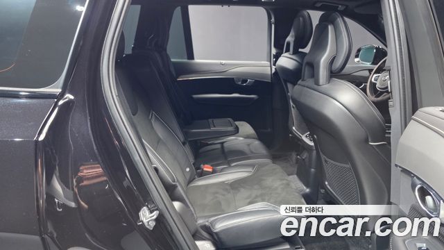 Volvo XC90 2021 — photo 12