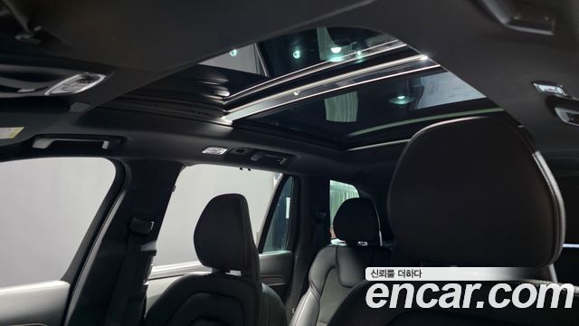 Volvo XC90 2021 — photo 18