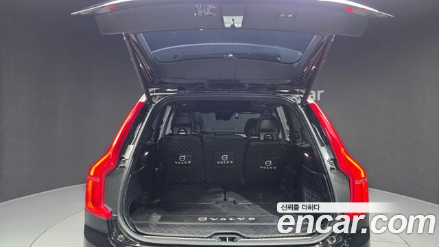 Volvo XC90 2021 — photo 20