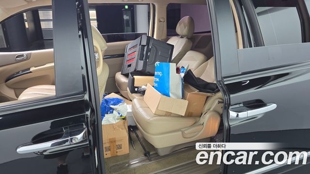Kia Canival 2013 — photo 17