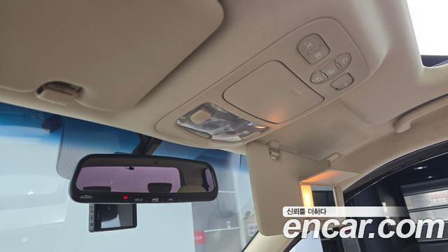 Kia Canival 2013 — photo 23
