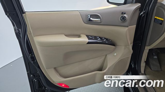 Kia Canival 2013 — photo 14