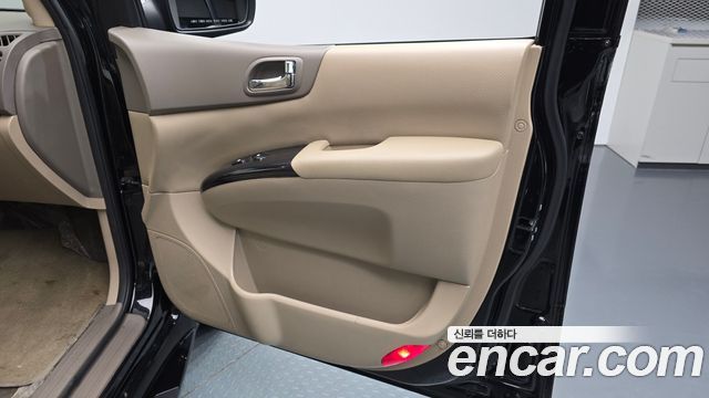 Kia Canival 2013 — photo 15